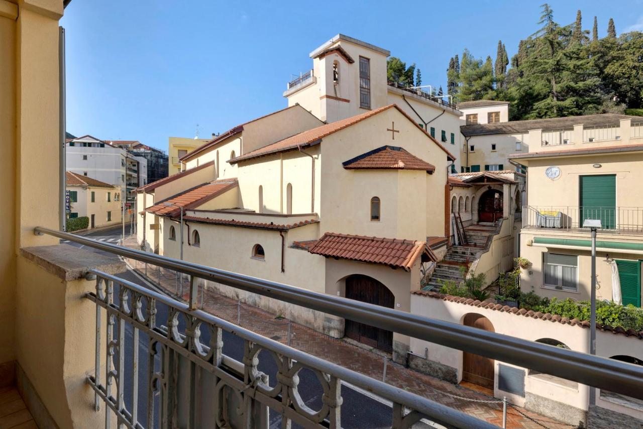 4 Passi Mare Apartment Finale Ligure Bagian luar foto
